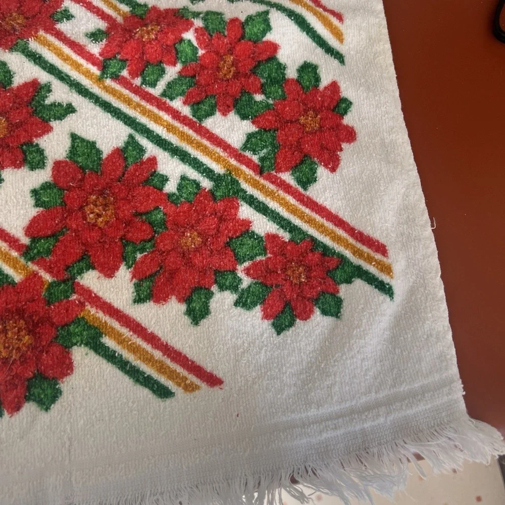 Vintage Hand‎ Towel Christmas Poinsettia Holly Fringe Kitchen Decor USA